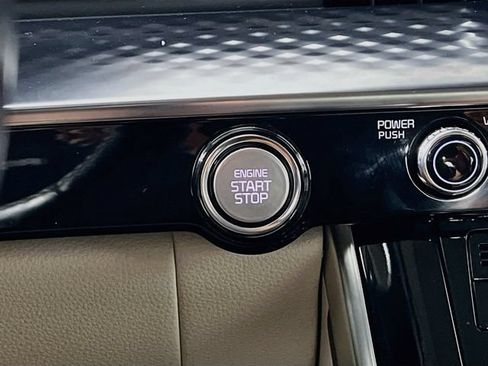 Used 2023 Kia Carnival SX Prestige FWD image 16