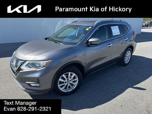 Used 2017 Nissan Rogue SV w/ Sun & Sound Touring Package FWD image 1
