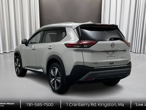 Certified 2022 Nissan Rogue SL w/ SL Premium Package AWD/4WD image 7