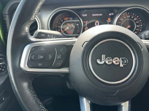 Used 2019 Jeep Wrangler Unlimited Sahara image 22