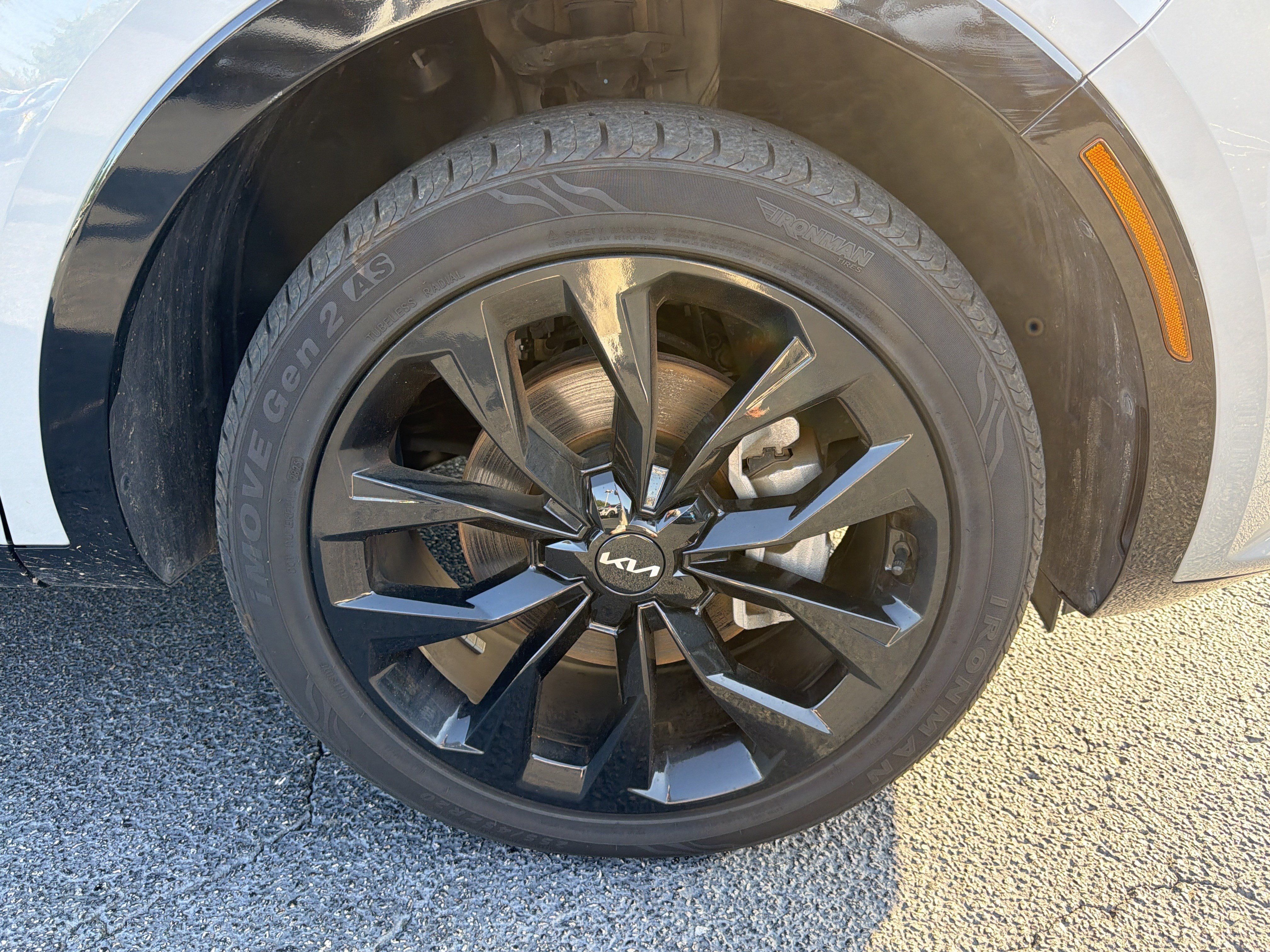 Used 2023 Kia Sorento SX FWD image 9