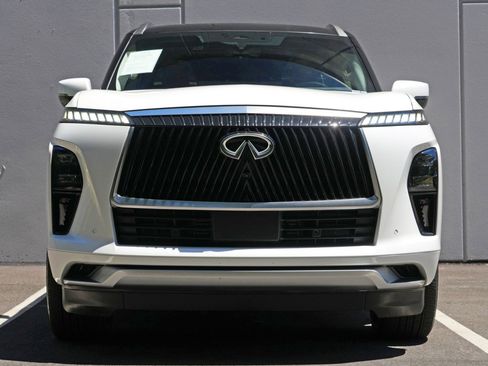 Used 2025 INFINITI QX80 Sensory w/ Premium Cargo Package AWD/4WD image 7