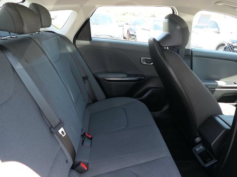 Certified 2025 Kia K4 FWD image 23