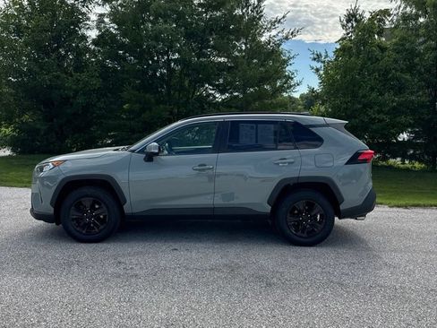 Used 2019 Toyota RAV4 XLE w/ Convenience Package AWD/4WD image 1