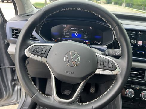 Certified 2023 Volkswagen Taos SE w/ Panoramic Sunroof Package FWD image 16
