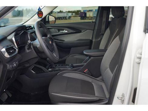 Used 2023 Chevrolet TrailBlazer LT image 5