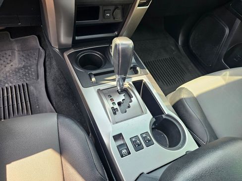 Used 2022 Toyota 4Runner SR5 Premium w/ Moonroof Package AWD/4WD image 31