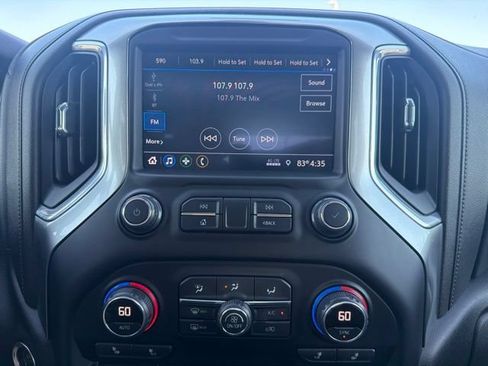 Used 2020 Chevrolet Silverado 1500 LT w/ LT 2.7L Value Package AWD/4WD image 27