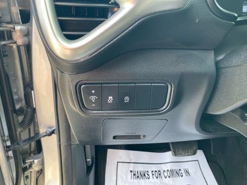 Used 2023 Kia Soul LX FWD image 18
