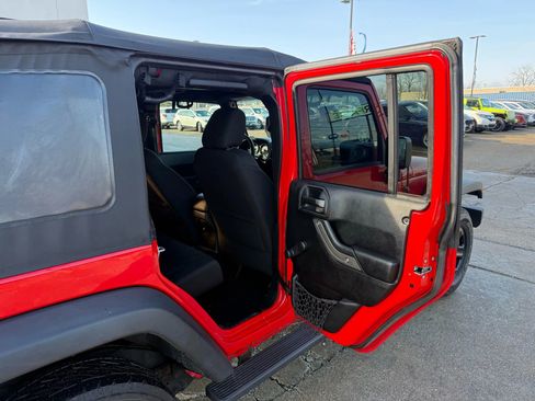 Used 2016 Jeep Wrangler Unlimited Sport image 21