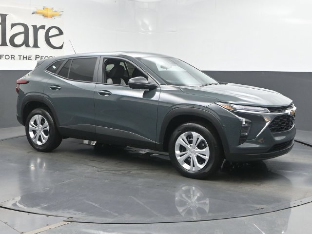 New 2026 Chevrolet Trax LS FWD image 6