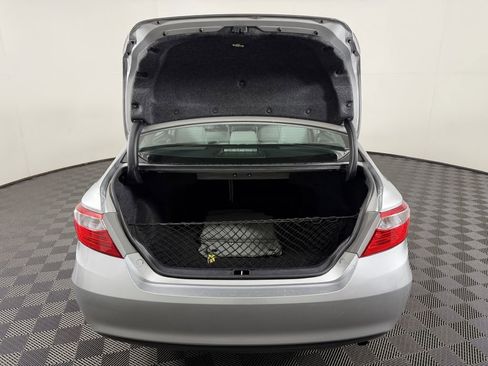 Used 2017 Toyota Camry LE FWD image 14