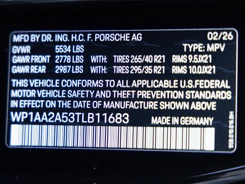 Certified 2026 Porsche Macan image 37