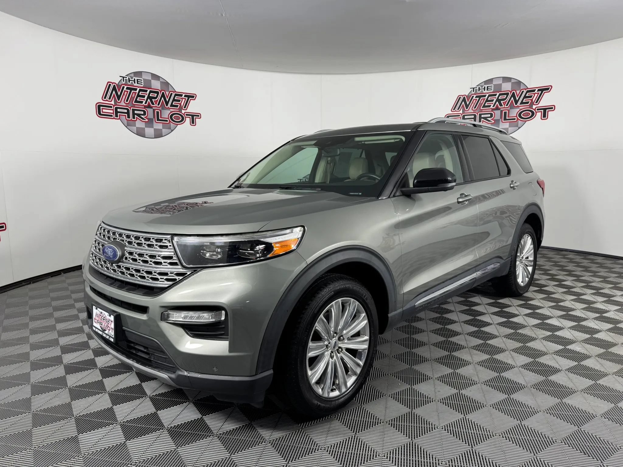 Used 2020 Ford Explorer Limited AWD/4WD image 3