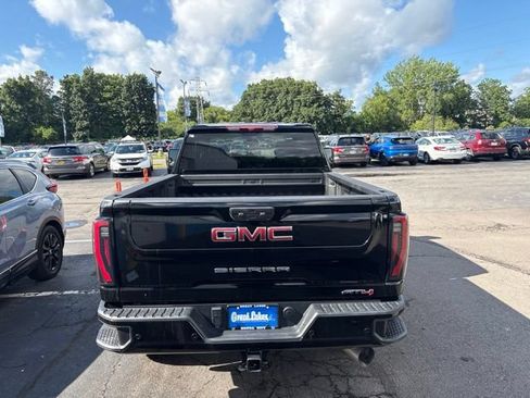 Used 2024 GMC Sierra 2500 AT4 AWD/4WD image 8
