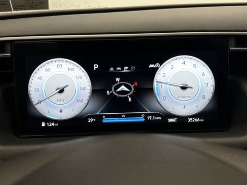 Used 2023 Hyundai Tucson Limited w/ Cargo Package image 13