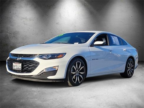 Certified 2024 Chevrolet Malibu RS w/ LPO, Floor Liner Package image 5