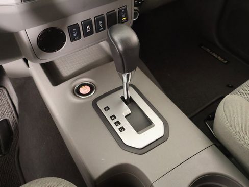 Used 2021 Nissan Frontier SV image 8