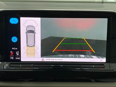 New 2026 Volkswagen Atlas SE image 24