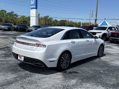 Used 2019 Lincoln MKZ Reserve FWD image 7