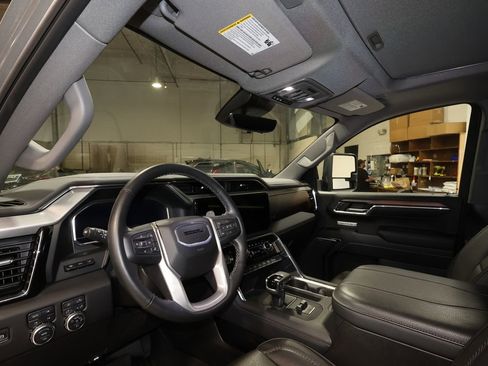 Certified 2024 GMC Sierra 1500 Denali w/ Denali Reserve Package AWD/4WD image 9