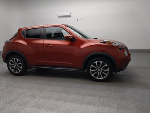 Used 2017 Nissan Juke SV image 11