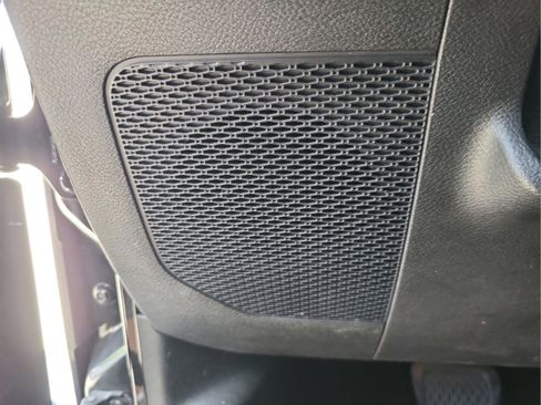 Used 2018 Jeep Wrangler Unlimited Sahara AWD/4WD image 24