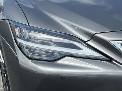 Used 2021 Lexus LS 500 w/ Interior Upgrade Package RWD image 9