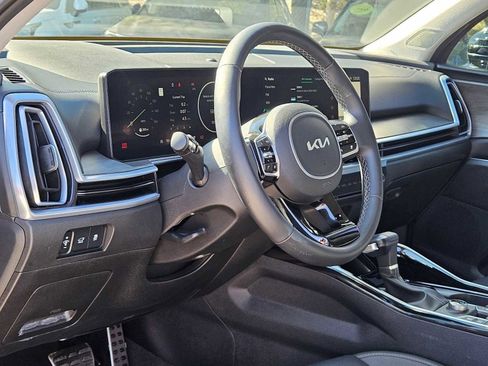 Used 2024 Kia Sorento SX image 2