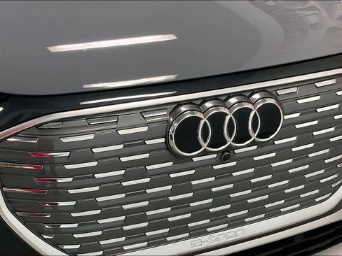 Used 2023 Audi Q4 e-tron Premium w/ Convenience Package image 31