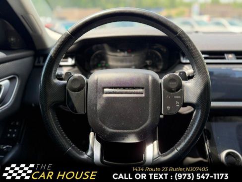 Used 2018 Land Rover Range Rover Velar S AWD/4WD image 29