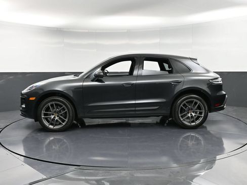 Certified 2026 Porsche Macan AWD/4WD image 2