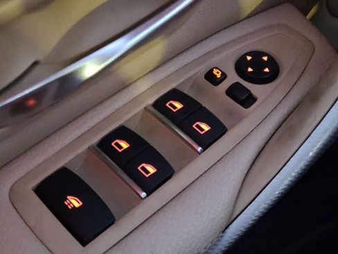 Used 2018 BMW 430i Convertible image 29