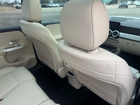 Used 2020 Mercedes-Benz GLB 250 image 17