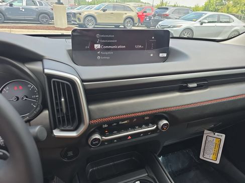 Used 2025 MAZDA CX-50 Meridian Edition w/ Apex Package AWD/4WD image 20