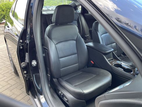 Used 2022 Chevrolet Malibu Premier FWD image 37
