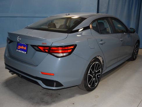 New 2025 Nissan Sentra SR w/ SR Premium Package image 22