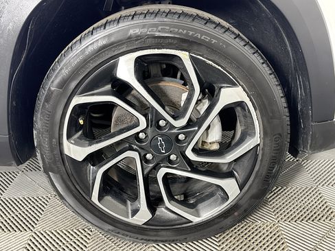 Used 2024 Chevrolet Trax RS w/ Driver Confidence Package FWD image 30
