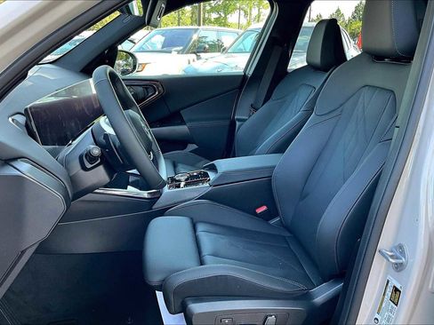 New 2025 BMW X3 xDrive30i w/ Premium Package image 9