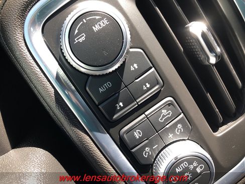 Used 2020 GMC Sierra 2500 AT4 w/ AT4 Premium Package AWD/4WD image 17