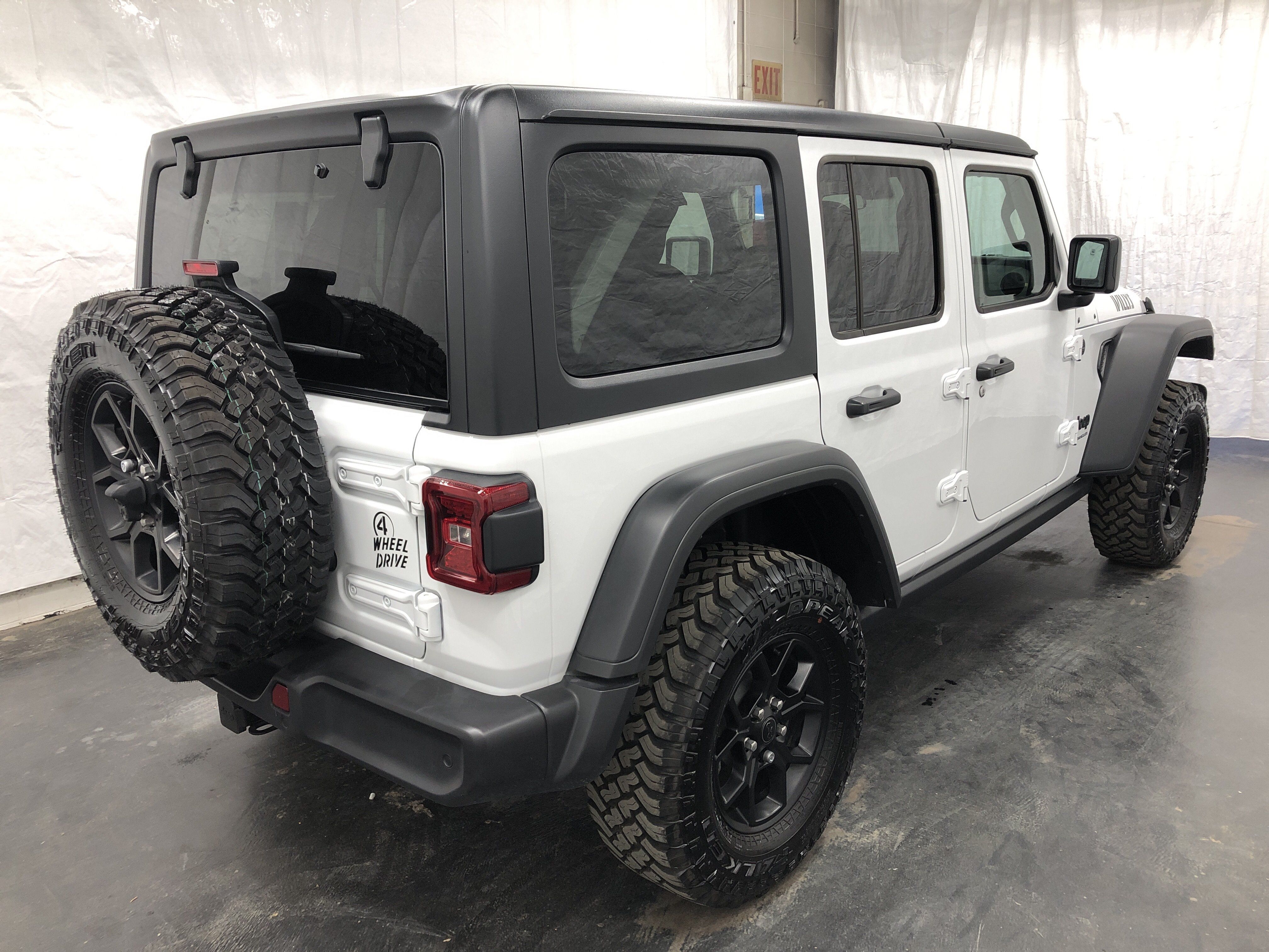 Used 2024 Jeep Wrangler Unlimited Sport AWD/4WD image 4