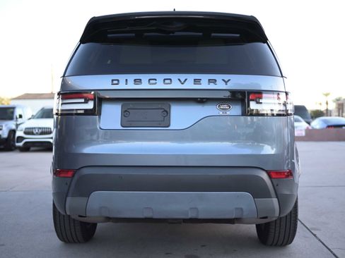 Used 2018 Land Rover Discovery SE image 7