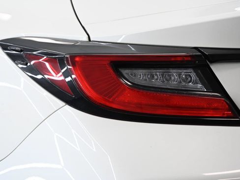 Used 2022 Toyota GR86 RWD image 12