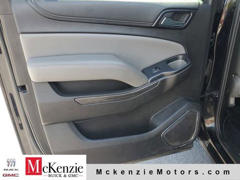 Used 2016 Chevrolet Suburban LT RWD image 26