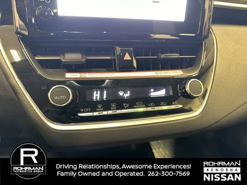 Used 2025 Toyota Corolla LE image 9