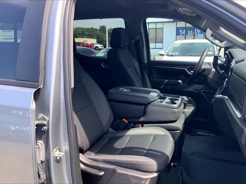 Used 2024 Chevrolet Silverado 1500 LT AWD/4WD image 7