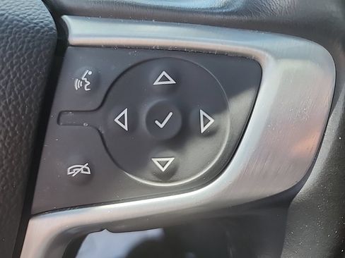 Used 2020 GMC Terrain SLE w/ Driver Convenience Package FWD image 15