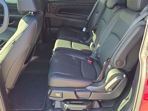 Used 2025 Honda Odyssey Sport-L image 19
