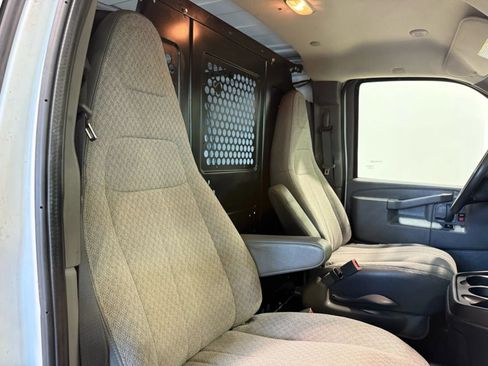 Used 2019 Chevrolet Express 2500 w/ Driver Convenience Package image 24