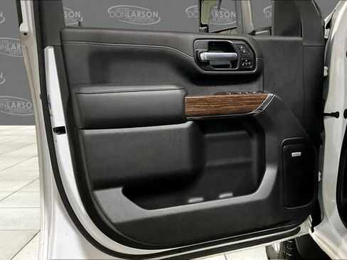 Used 2023 Chevrolet Silverado 2500 High Country image 12